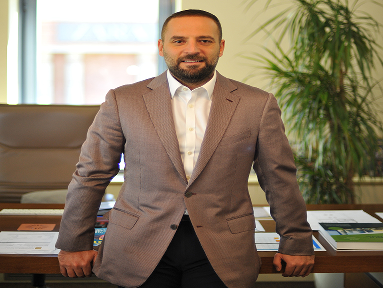 TUR�ZM GEL�R�NDE Y�ZDE 16,9'LUK B�Y�ME